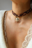 COLLIER • ILLUMINÉ •