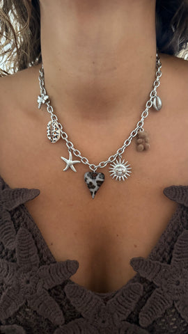 COLLIER 13