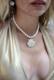 COLLIER • EMMA •
