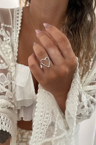 BAGUE • LOVA •